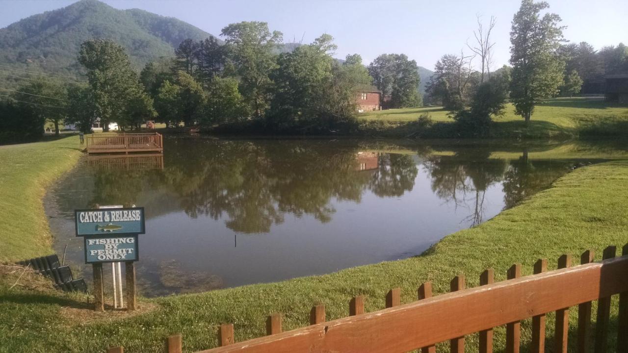 Hemlock Hollow, Pool Access, 1089 Free Tickets Each Paid Day, Dollywood And More Sevierville Extérieur photo