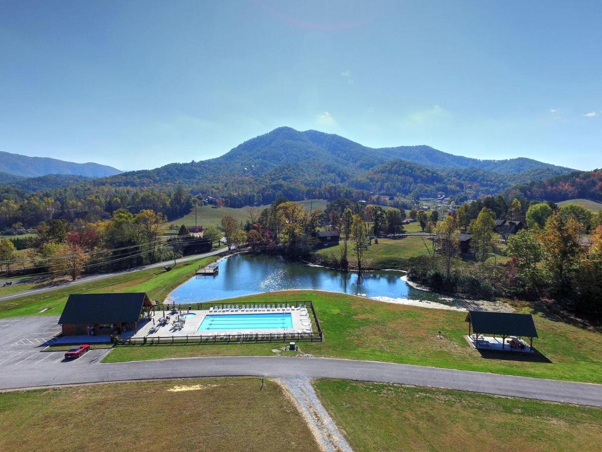 Hemlock Hollow, Pool Access, 1089 Free Tickets Each Paid Day, Dollywood And More Sevierville Extérieur photo
