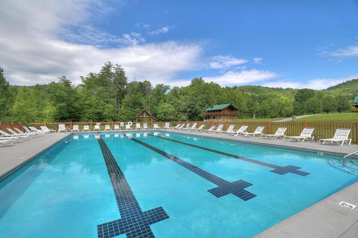 Hemlock Hollow, Pool Access, 1089 Free Tickets Each Paid Day, Dollywood And More Sevierville Extérieur photo